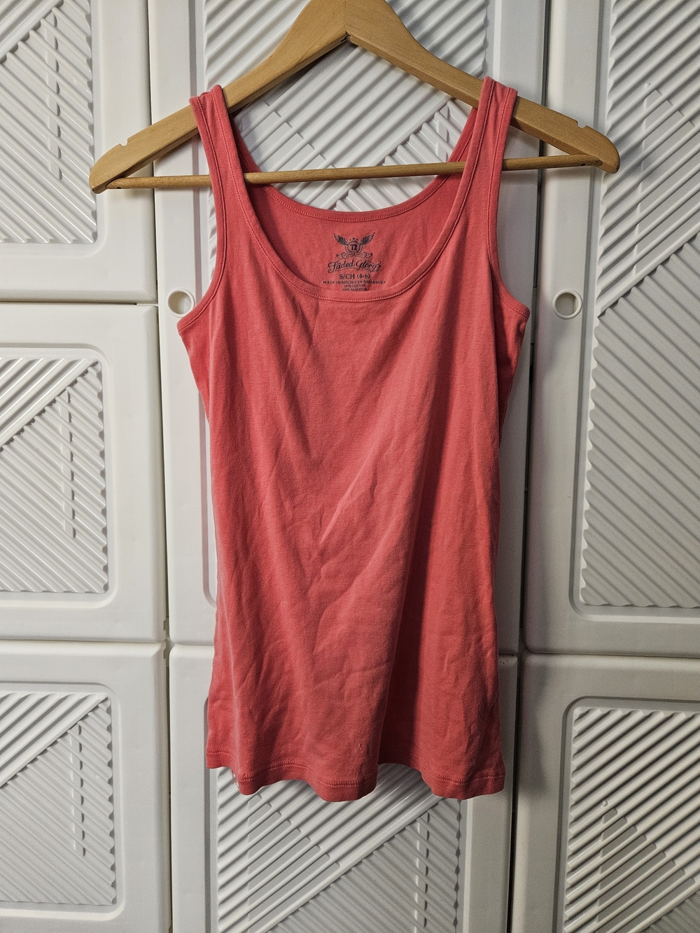 Faded Glory Coral-Pink Scoop Neck Tank
